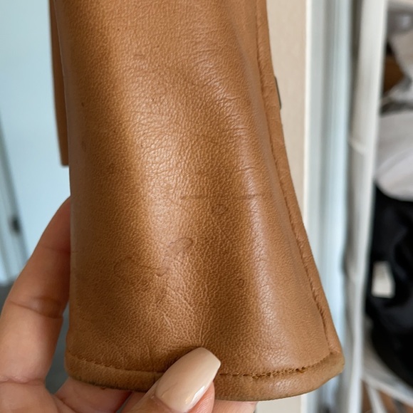 Identify leather jacket - Picture 8 of 8